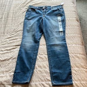 Brand new old navy short pop icon skinny mid rise Jeans size 10
